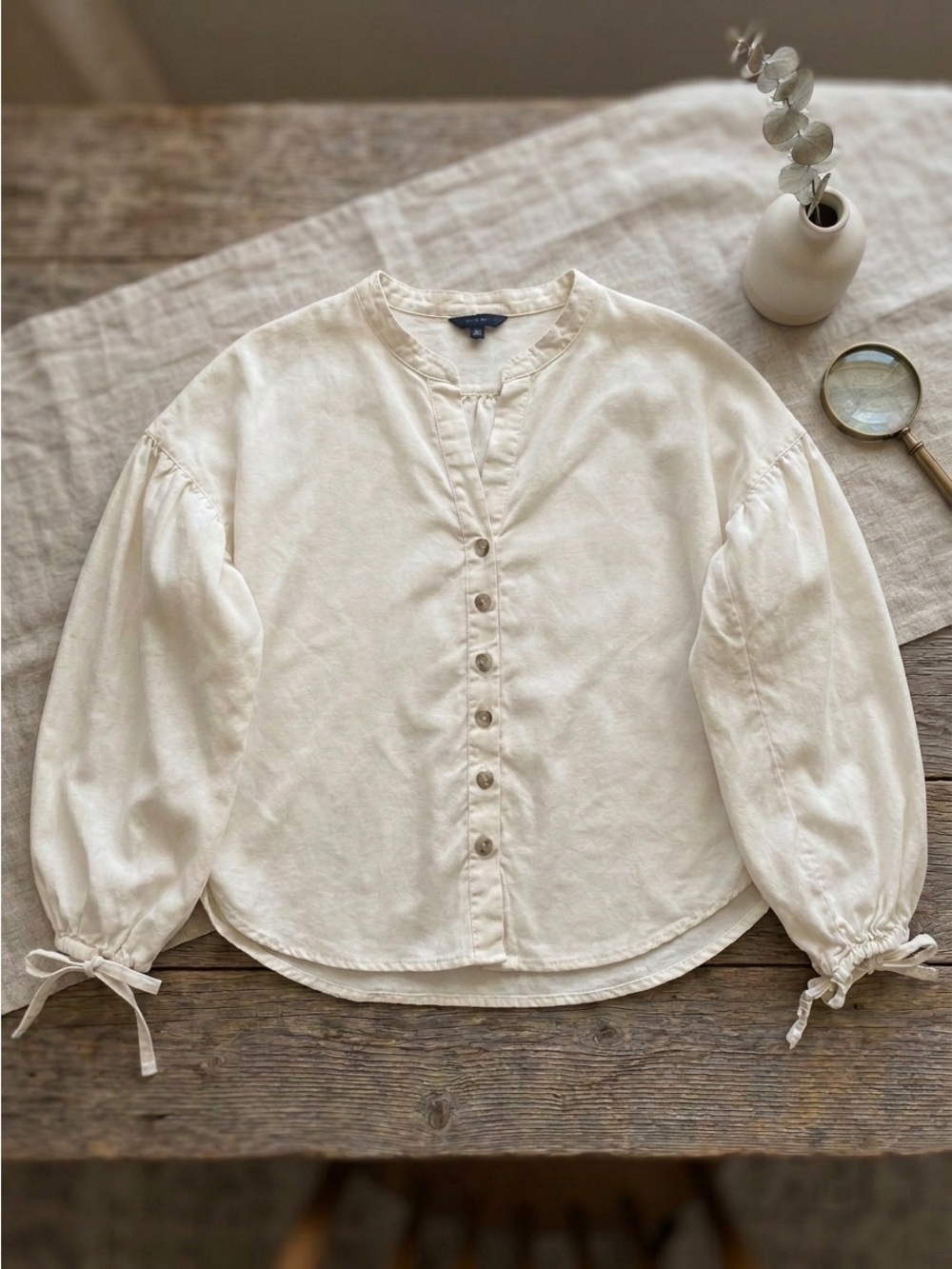 RW&CO. Cream Balloon Sleeve Blouse V-Neck Button Up Boho Casual Top Size Medium